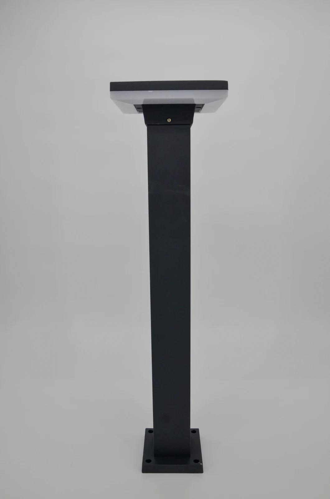 GD-ABX007-3-600 — Aluminium Garden Bollard Light