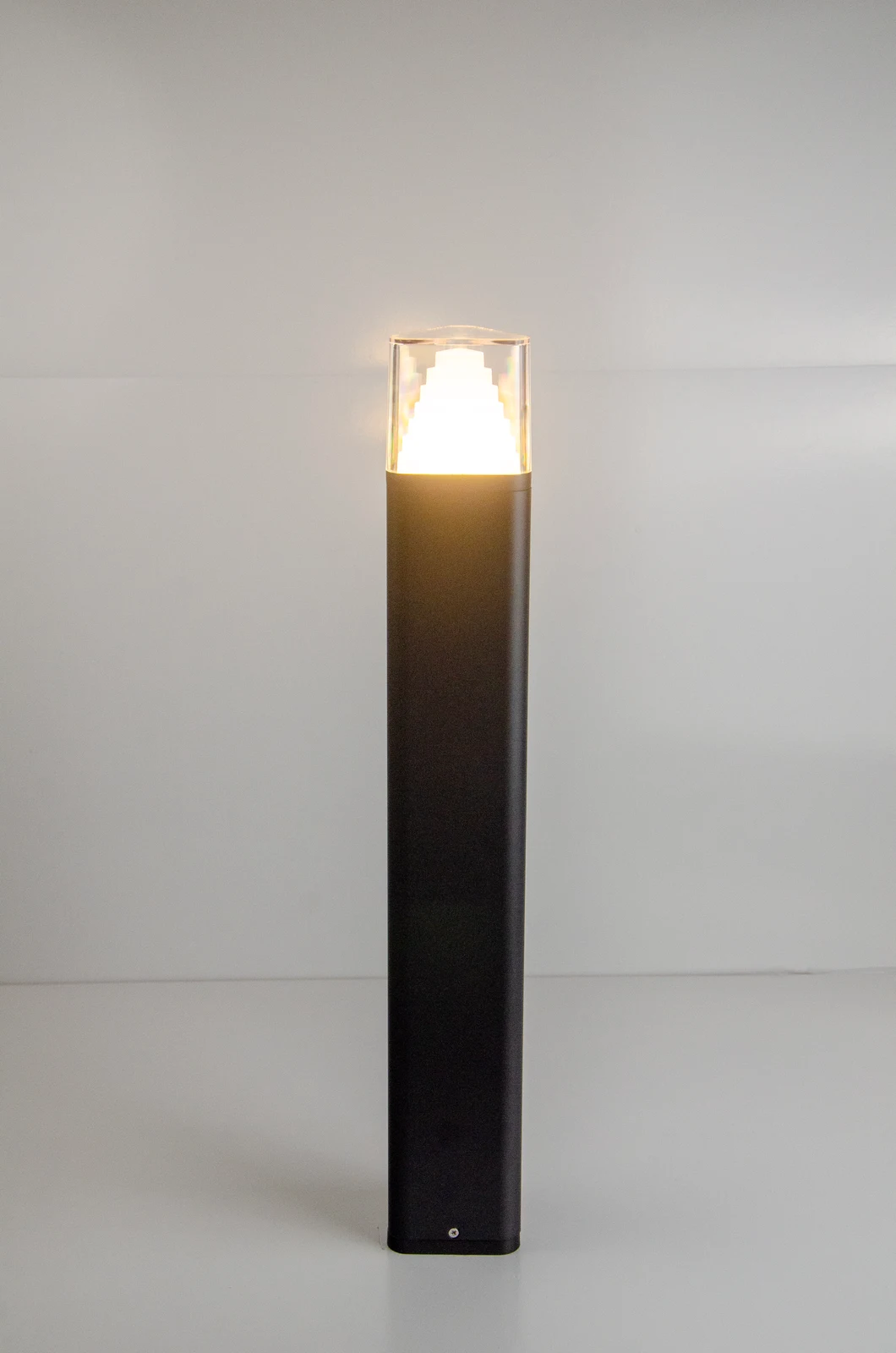 GD-ABX074-6-600 — Aluminium Garden Bollard Light