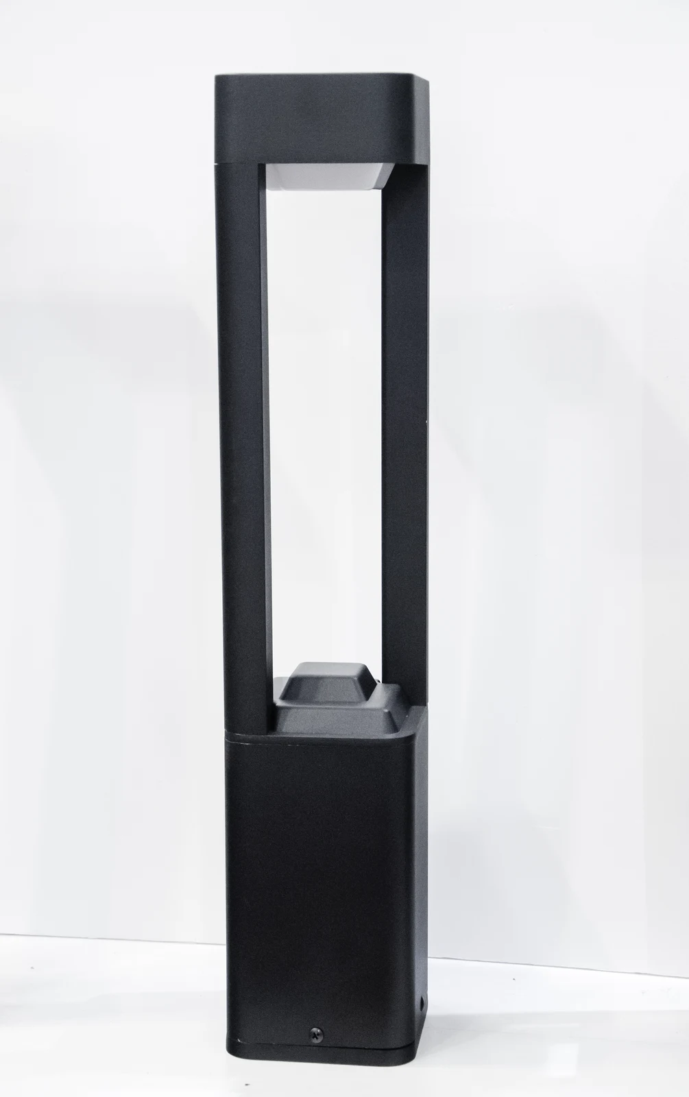 GD-ABX110-1-600 — Aluminium Garden Bollard Light