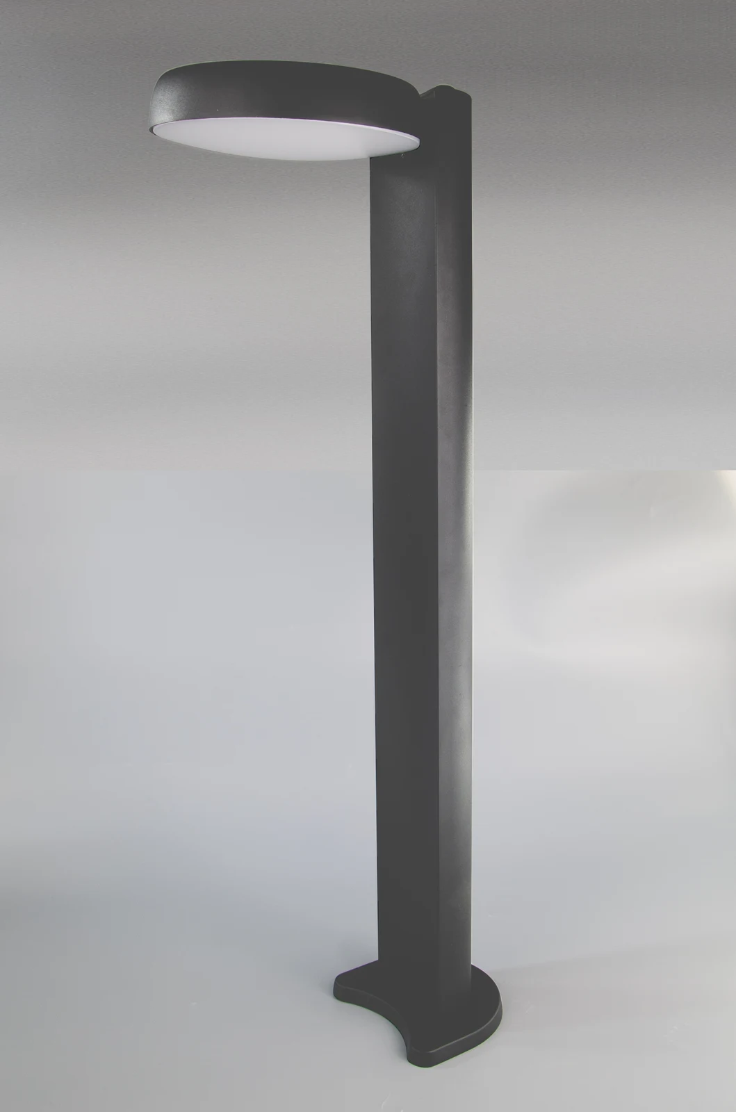 GD-ABX146-4-600 — Aluminium Garden Bollard Light