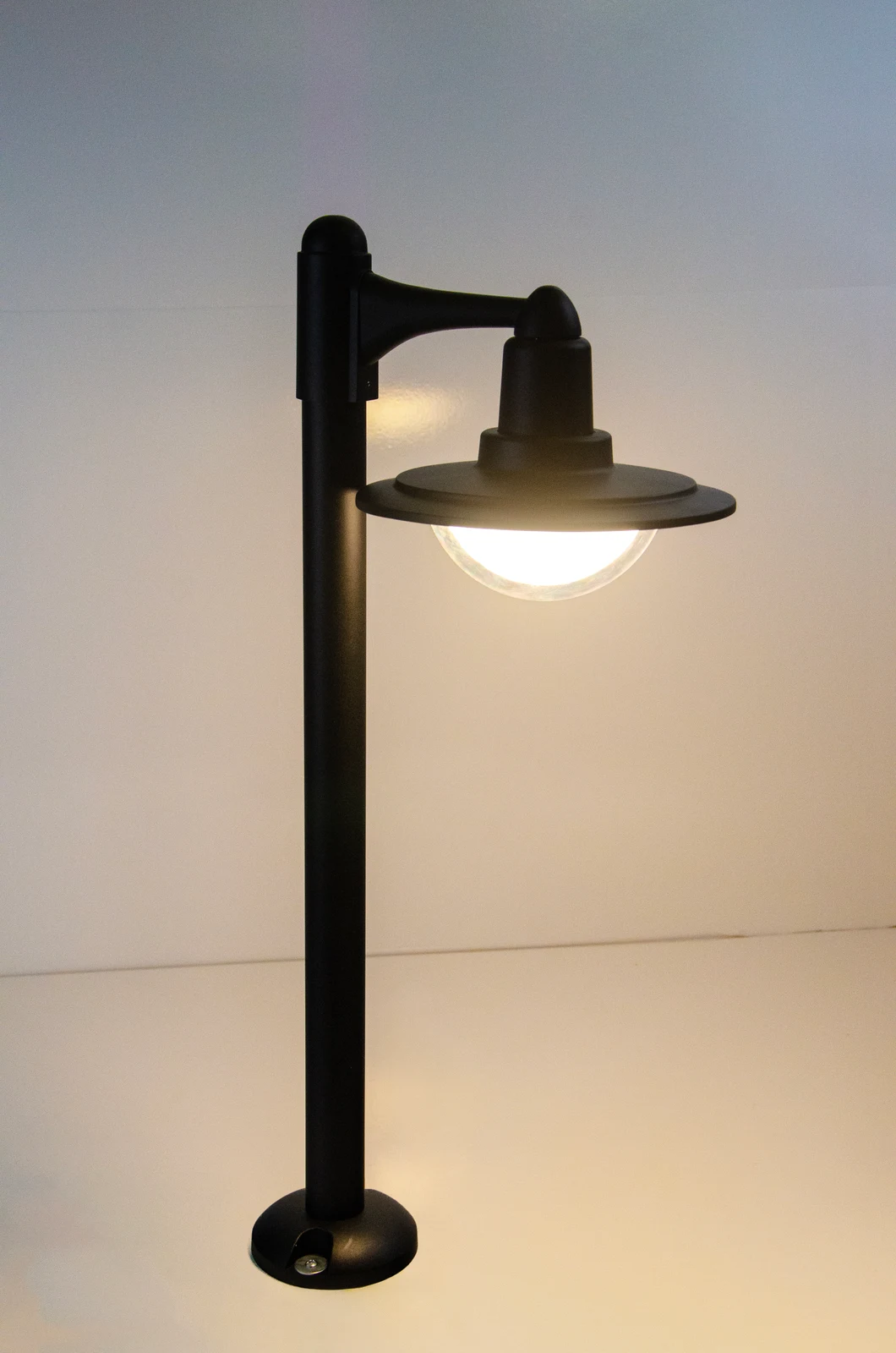 GD-ABX147-5-600 · Illuminated product view