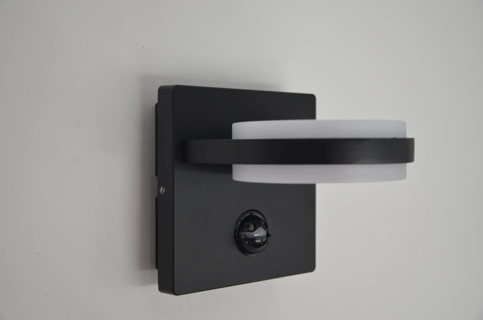 GD-AWK01-SEN — Aluminium Outdoor Wall Light