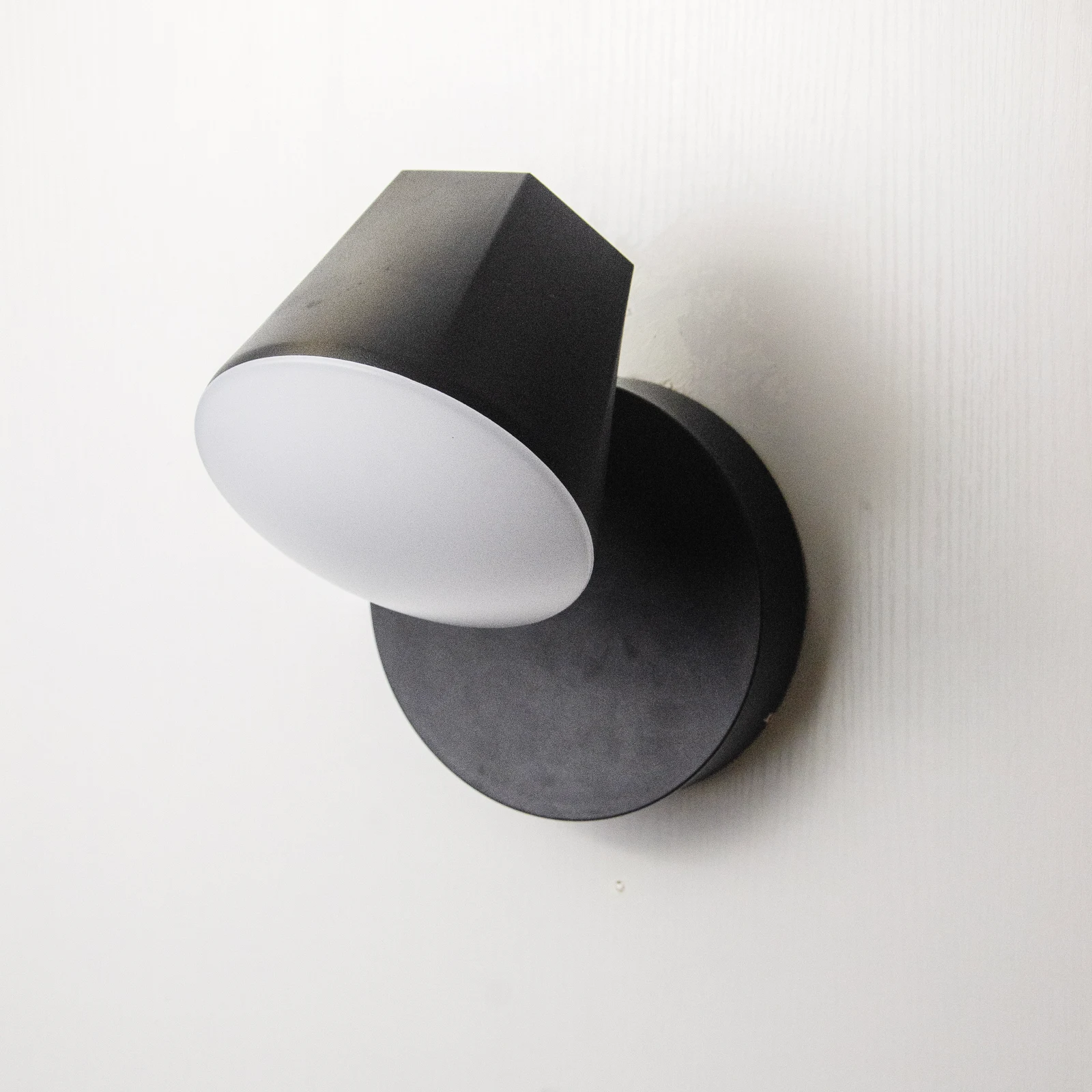 GD-AWX153-1 · Black · Illuminated product reference