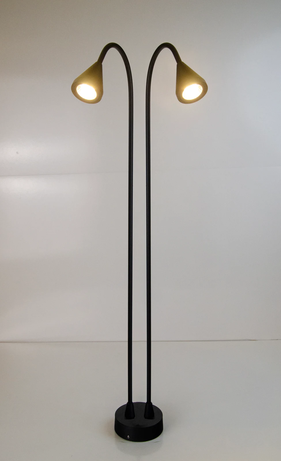 GD-AWX172-2 — Aluminium Garden Bollard Light