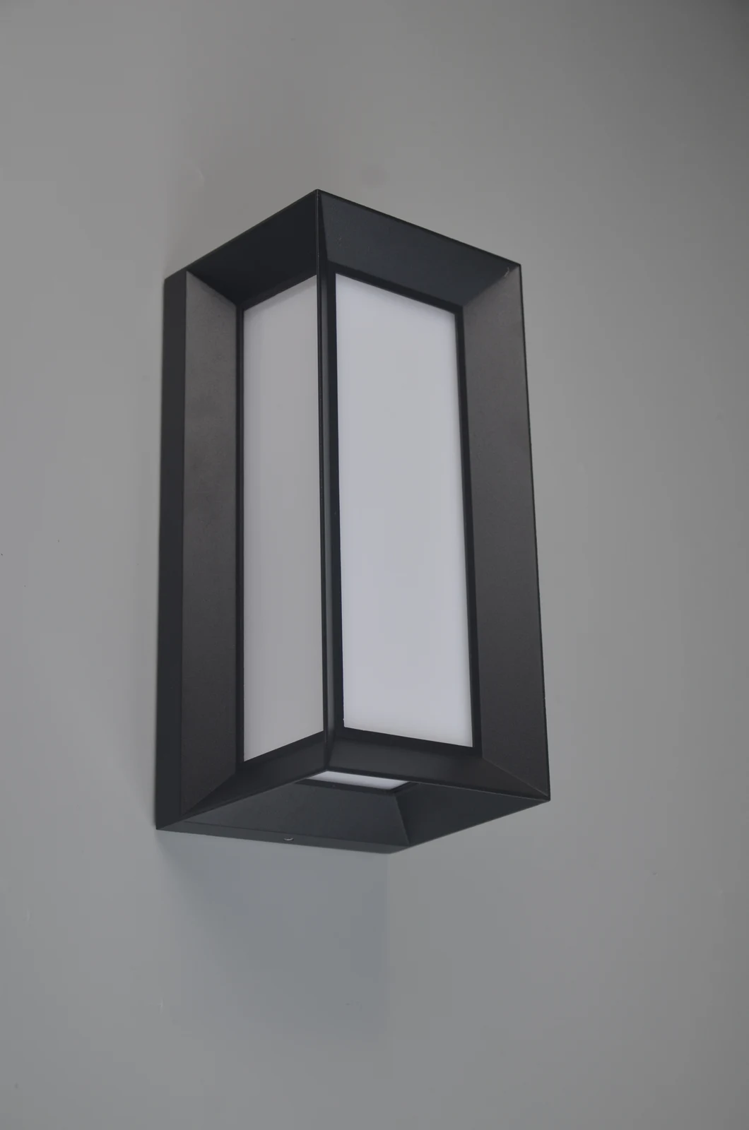 GD-AWZ101-260 — Aluminium Outdoor Wall Light