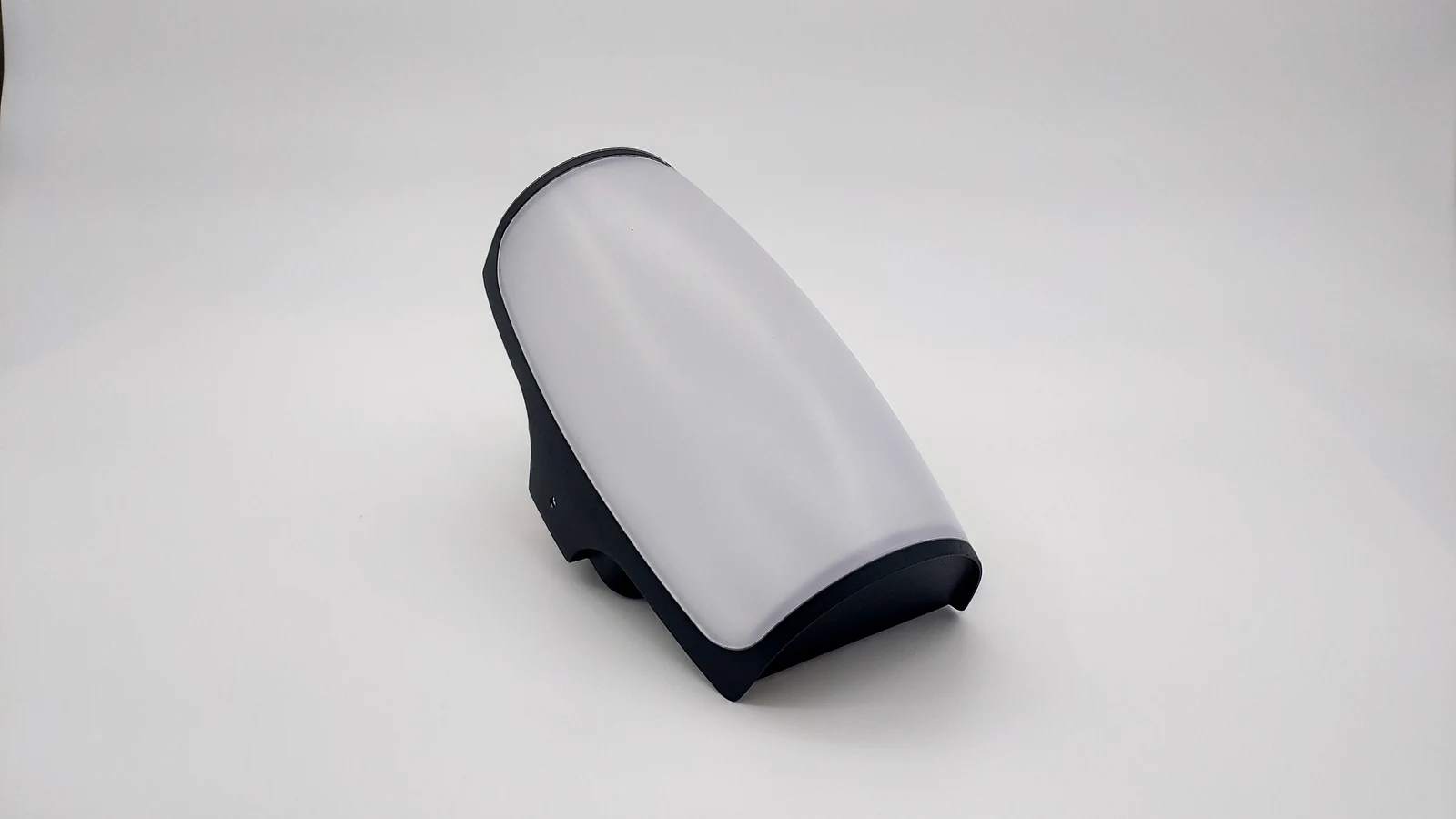 GD-AWZ12 — Aluminium Outdoor Wall Light