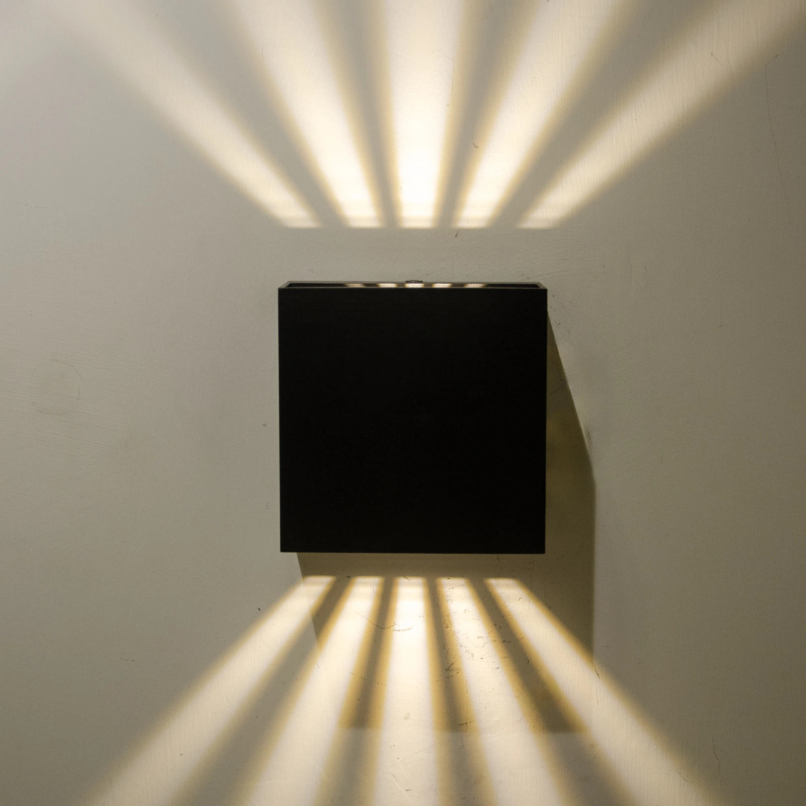 GD-BOX01 · black housing · selectable light effect 1