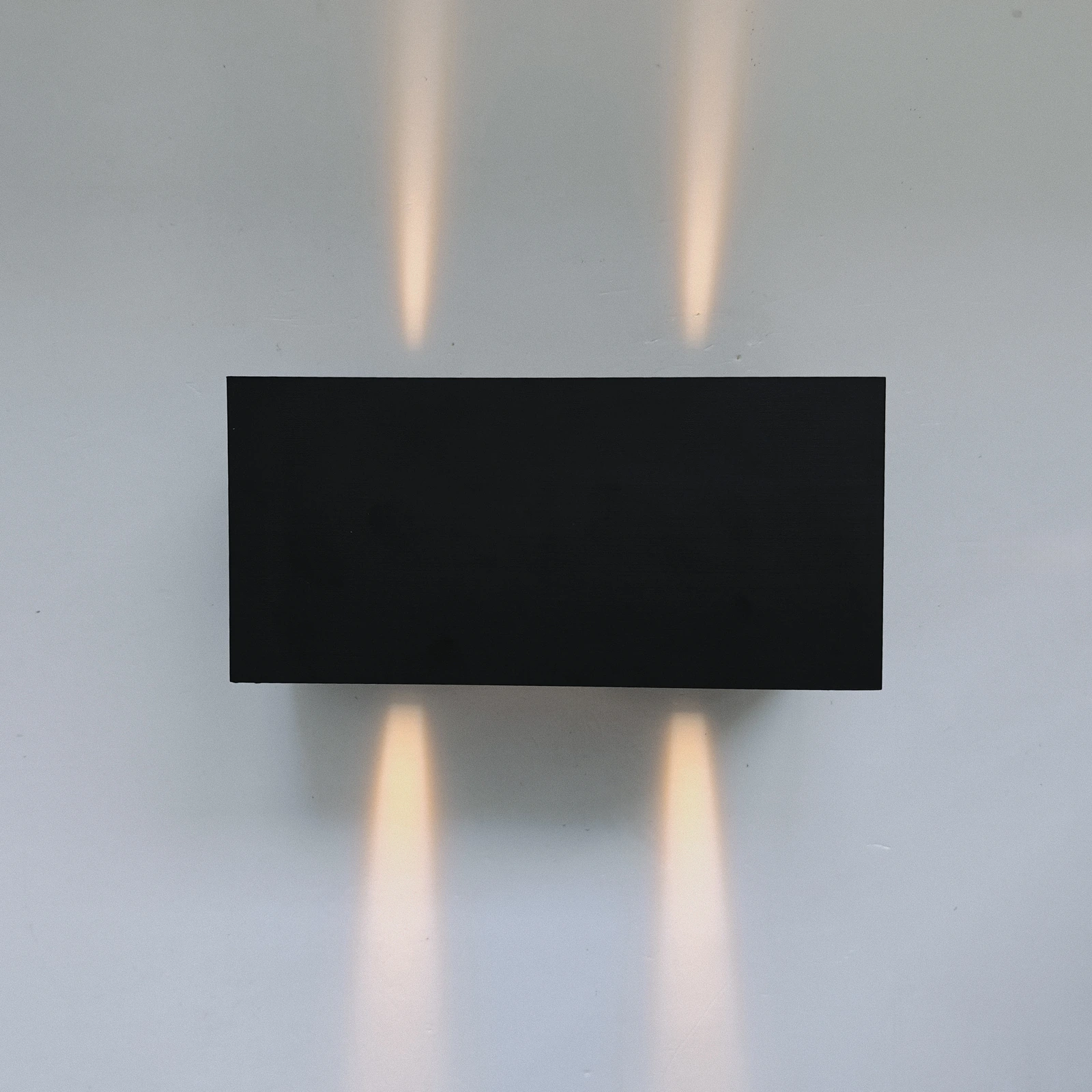GD-BOX10-2 · black housing · light distribution