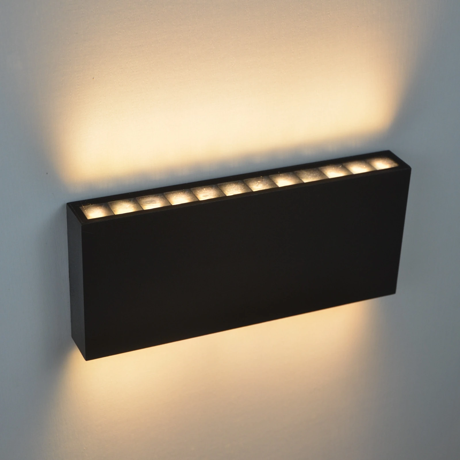 GD-BOX225 · black housing · light-on view