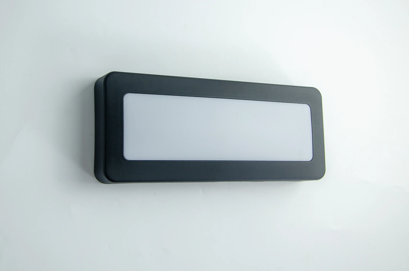 GD-PBL16 · cuerpo negro · vista desde otro ángulo