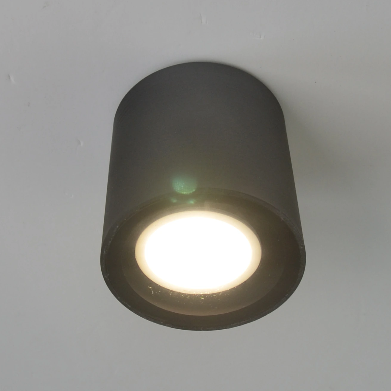 GD-PDL04 · cuerpo negro · vista encendida