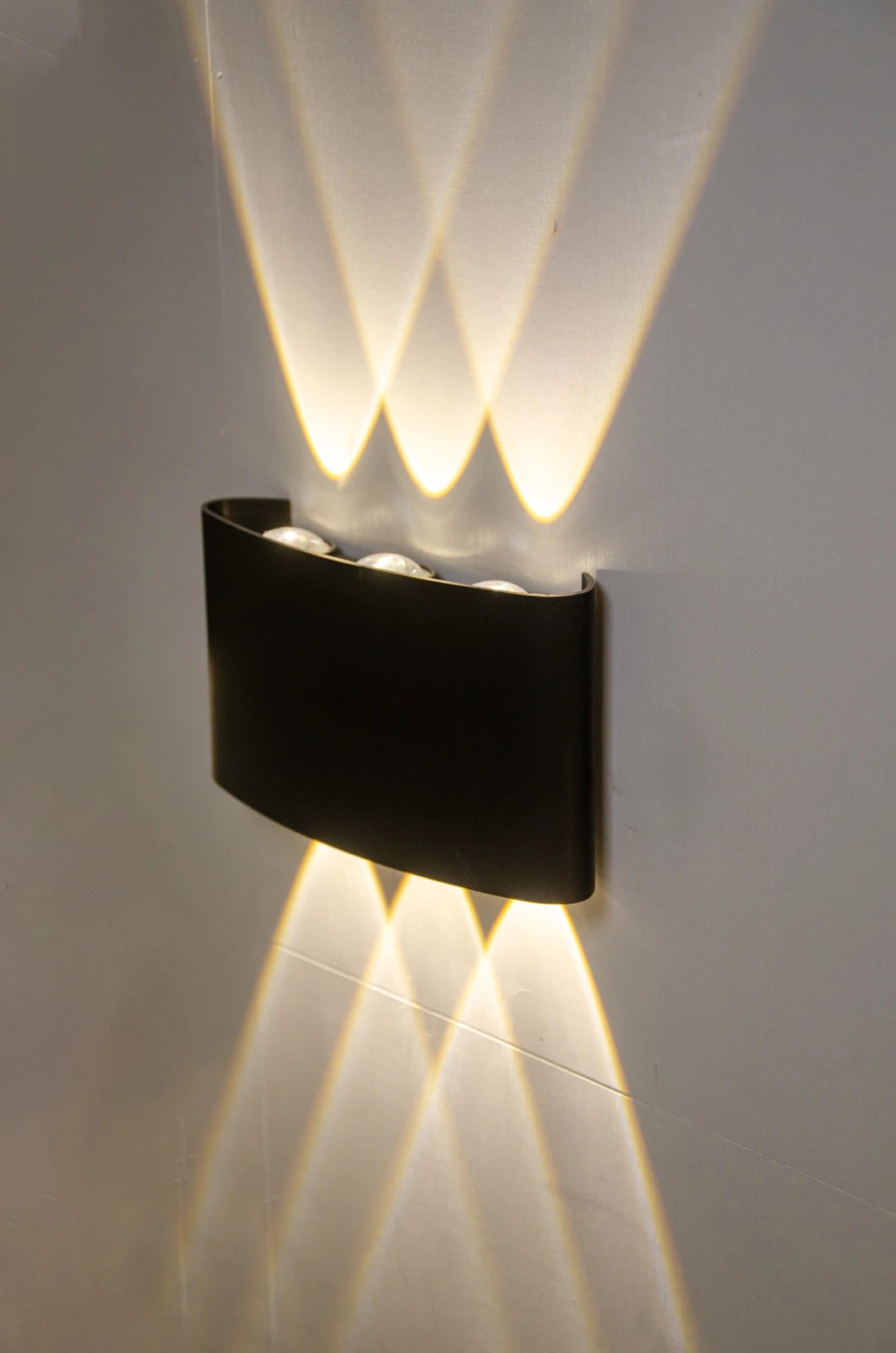 GD-PUD07 · black housing · light-on view
