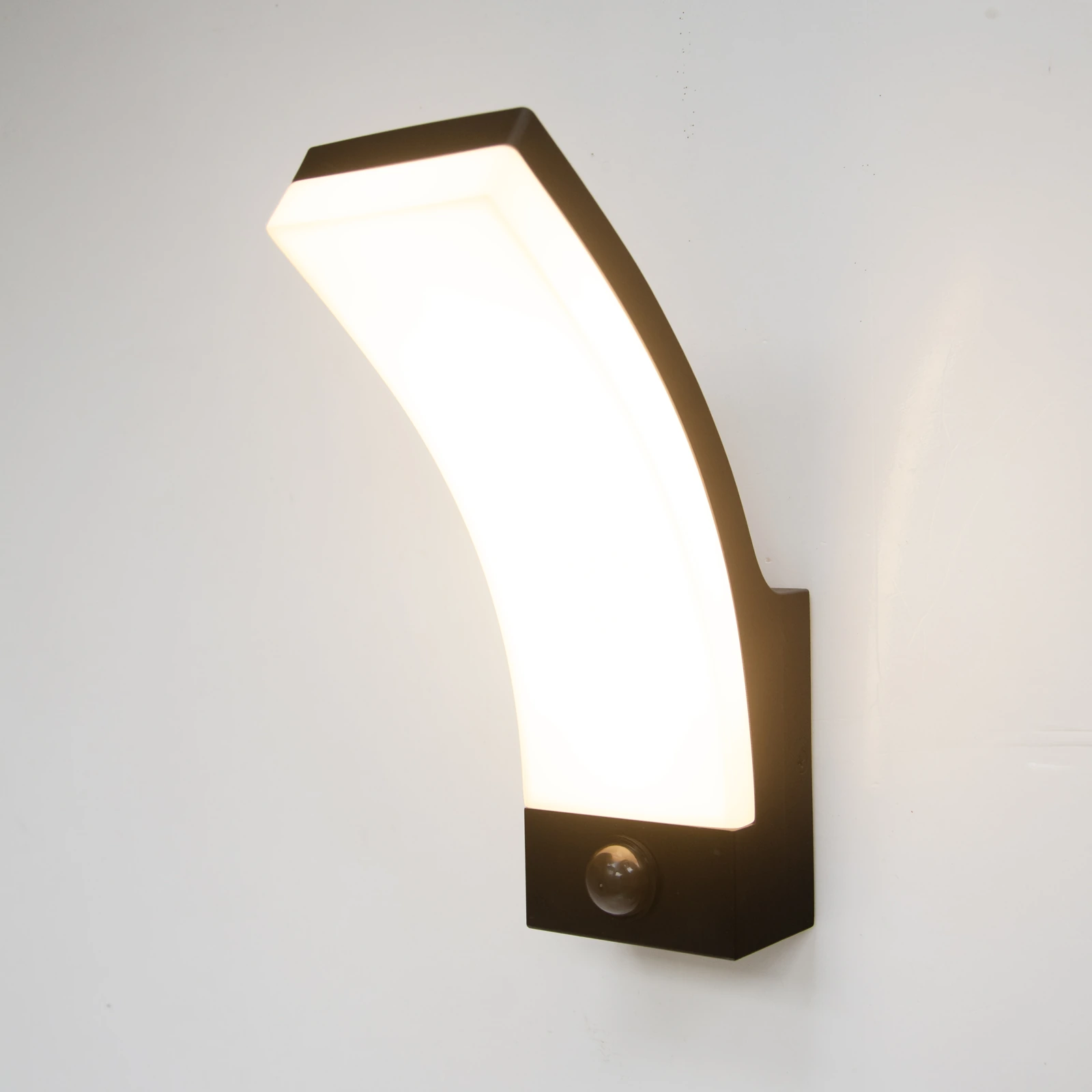 GD-PW055 · black housing · light-on view