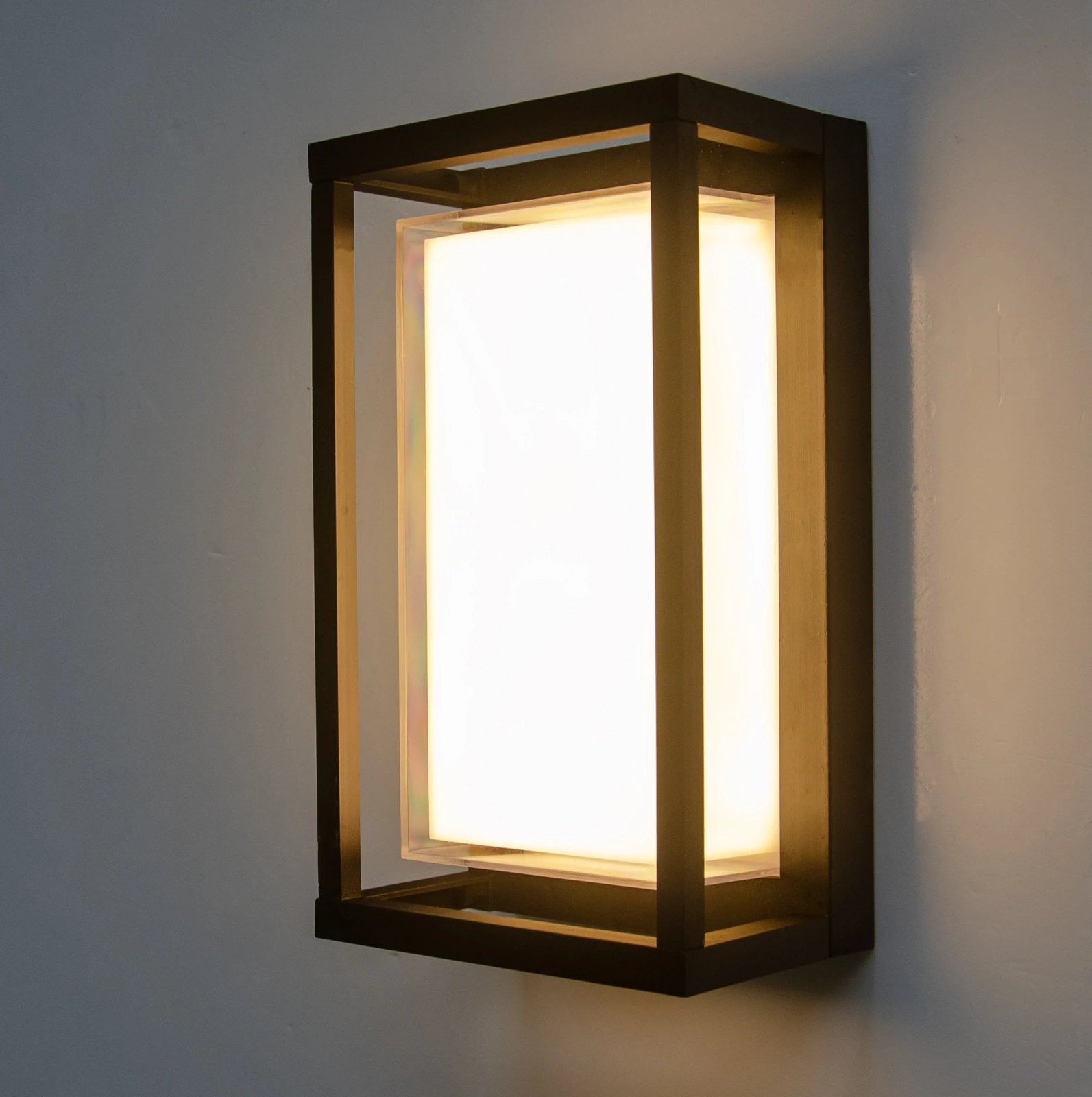 GD-PW056 · black housing · light-on view
