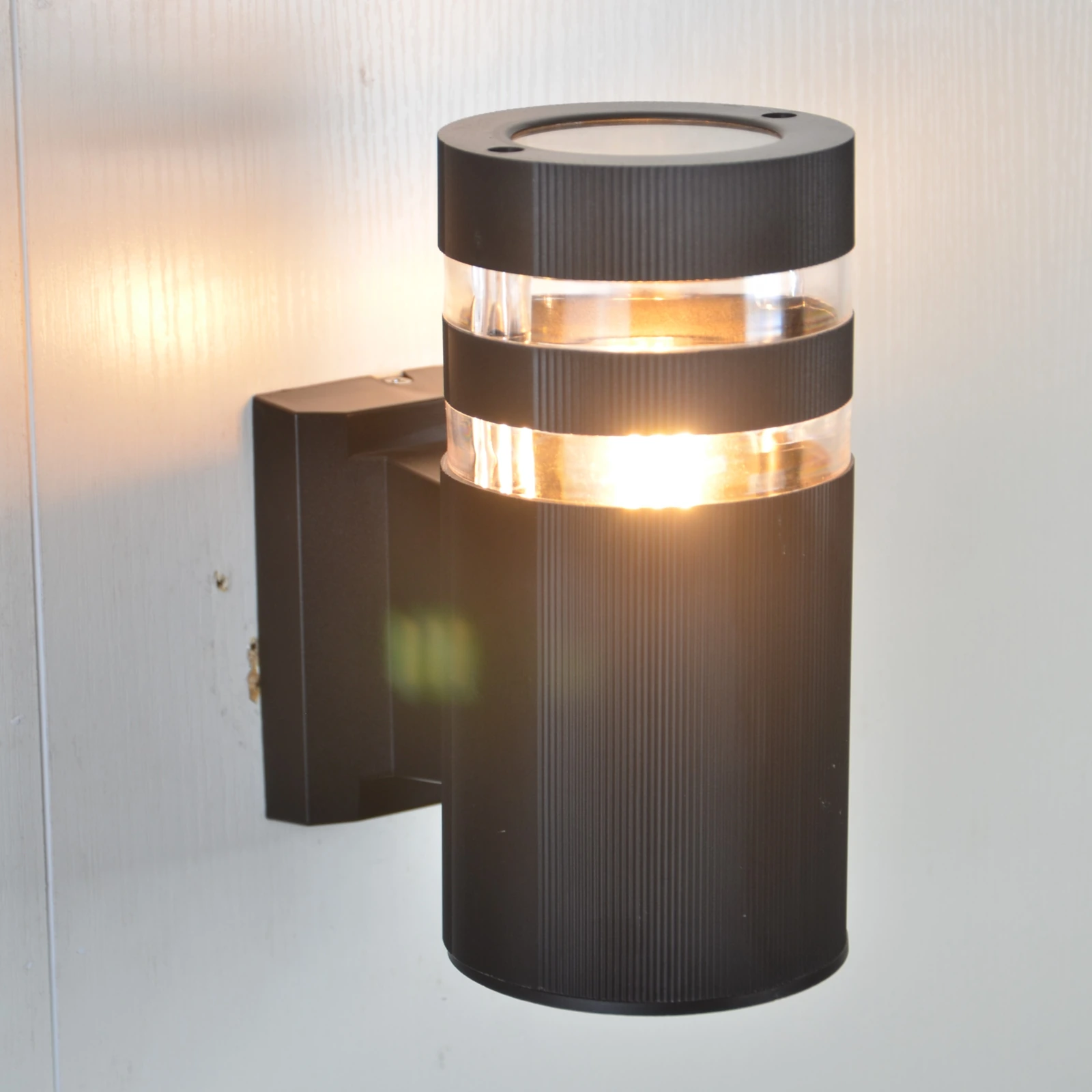 GD-WP38-1-2C · cuerpo negro · vista encendida