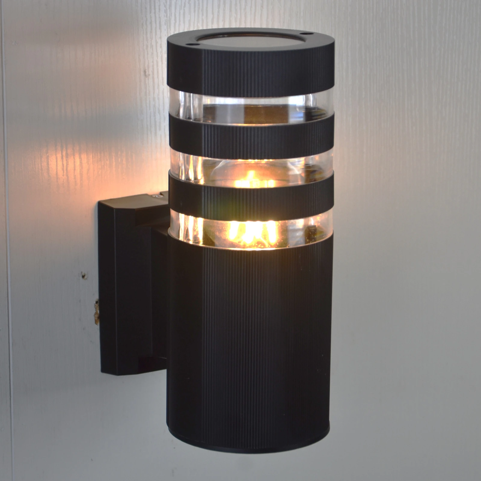 GD-WP38-1-3C · cuerpo negro · vista encendida