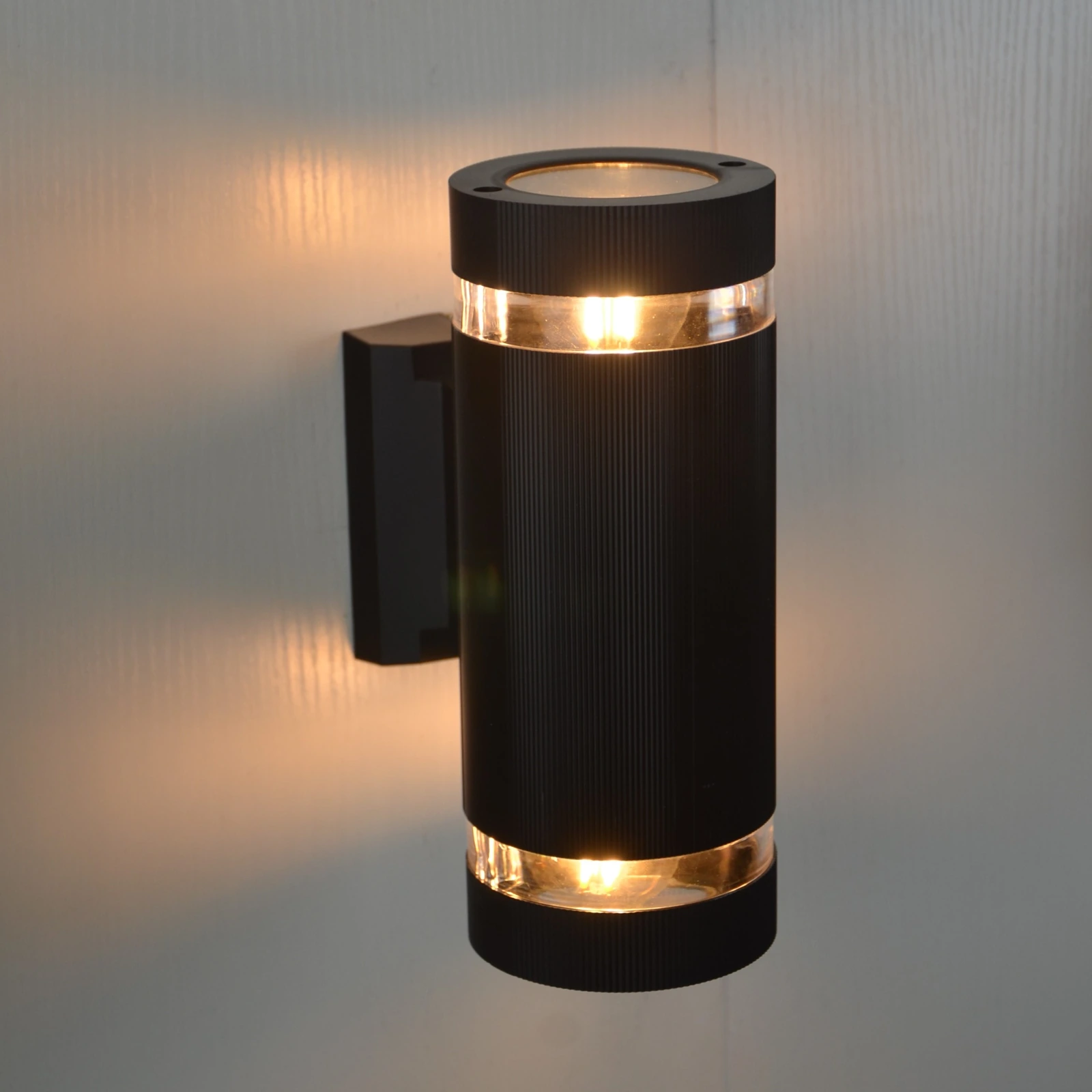 GD-WP38-2-1C · cuerpo negro · vista encendida