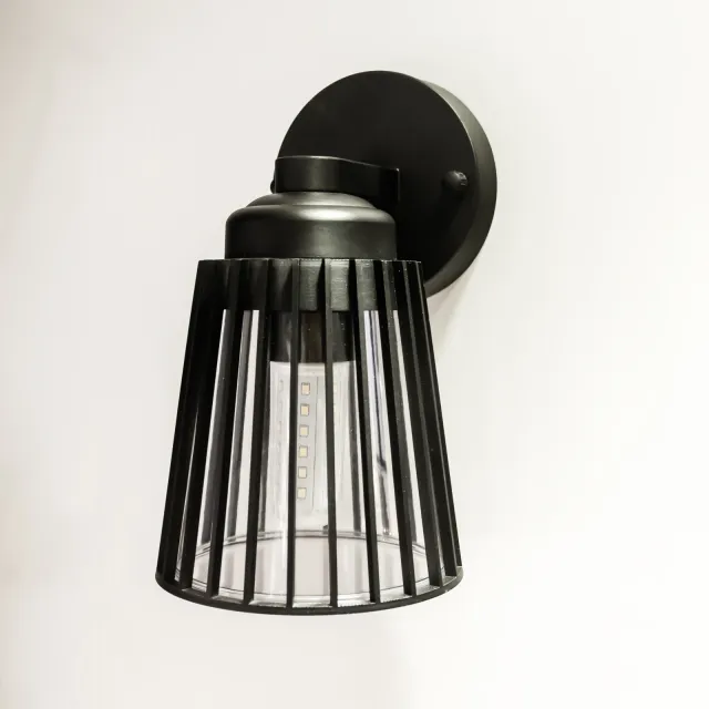 GD-PW047-E27 — Tapered cage wall lantern