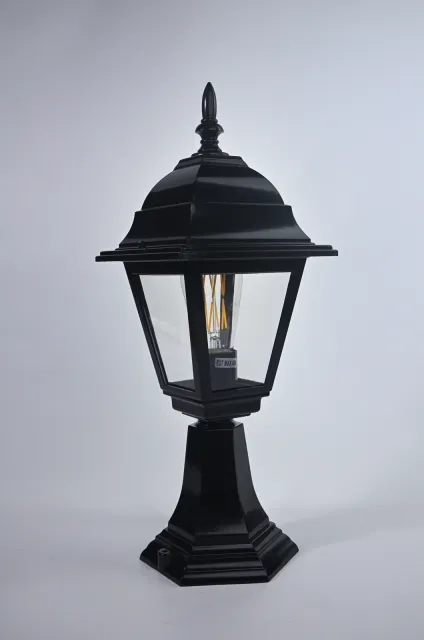 GD-BL06B-E27-40 — Square Lantern Pedestal Light